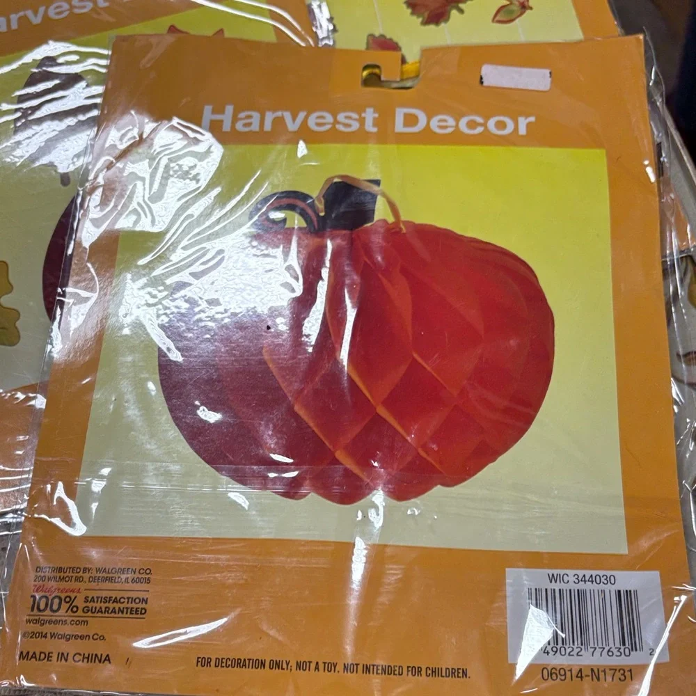 Harvest Decor Set with Orange Pumpkin